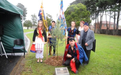 COMMEMORATIVE PLAQUE AND  OLIVE TREE LAUNCHED IN PASCOE VALE SOUTH RSL
